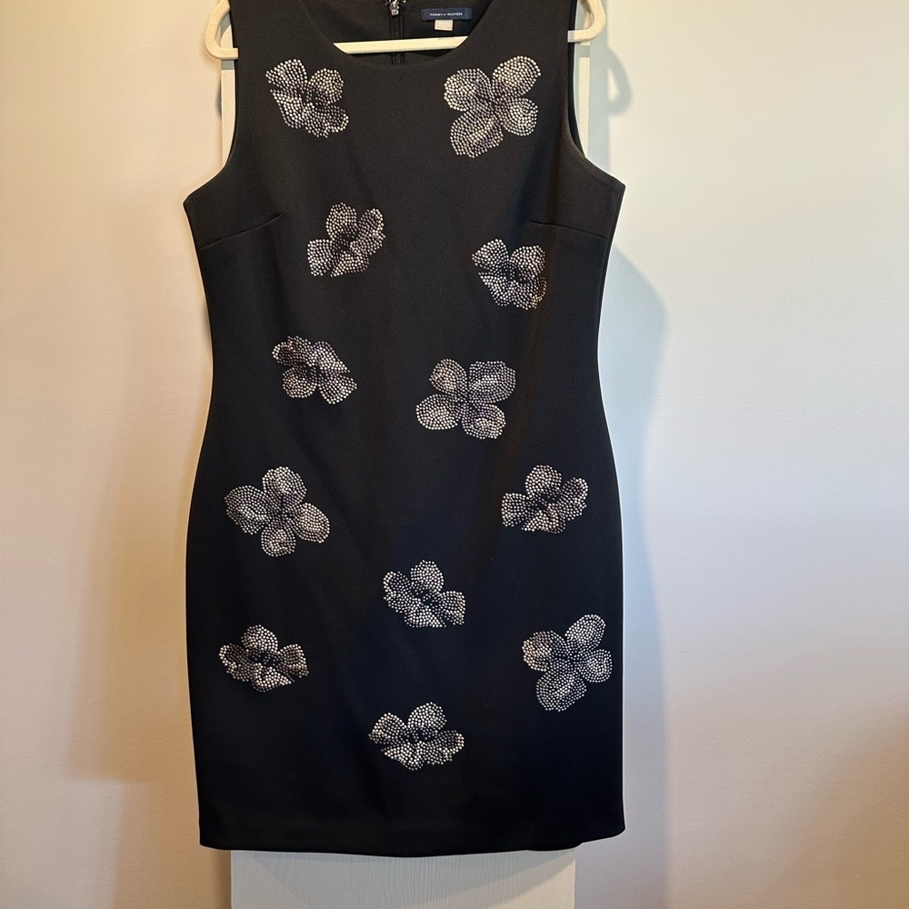 Tommy Hilfiger Elegant Black Floral Sleeveless Dress